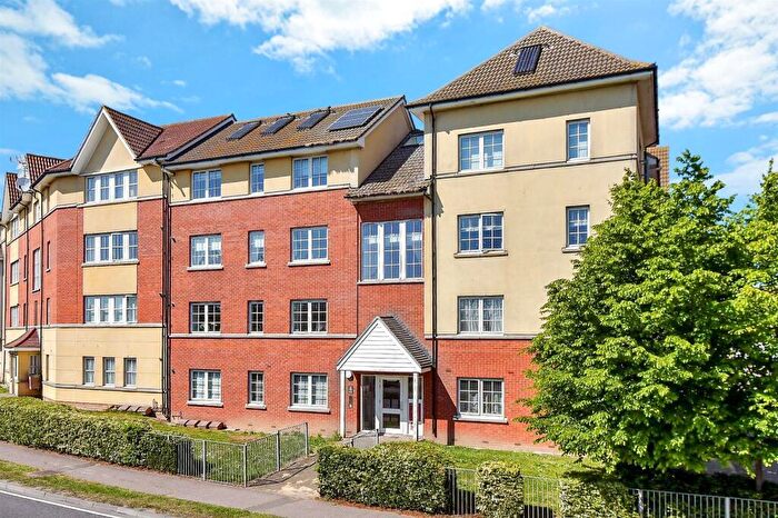 1 Bedroom Flat For Sale In Gainsborough Close, Basildon, SS14