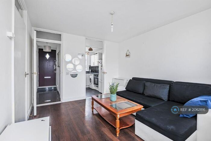 1 Bedroom Flat To Rent In Layard Square, London, SE16