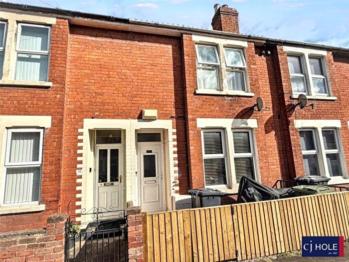 3 Bedroom Terraced House For Sale In Lysons Avenue, Gloucester, GL1