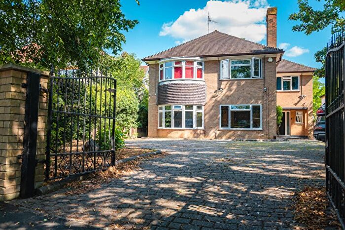 7 Bedroom Detached House For Sale In Broadway, Peterborough, PE1