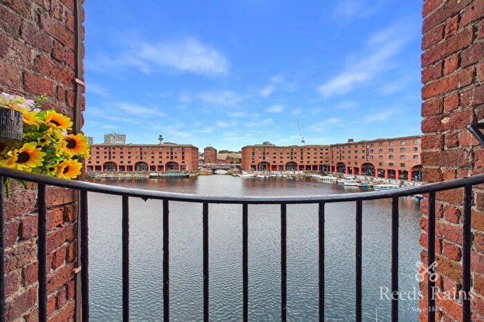 2 Bedroom Apartment For Sale In The Colonnades, Albert Dock, Liverpool, L3
