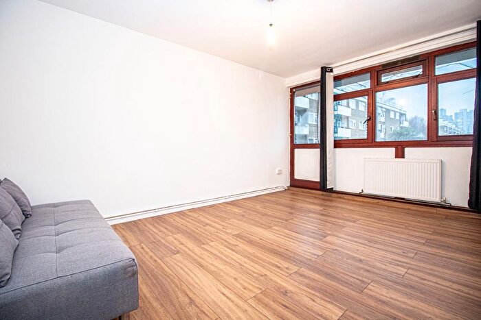 2 Bedroom Flat To Rent In Arden Estate, Hoxton, N1