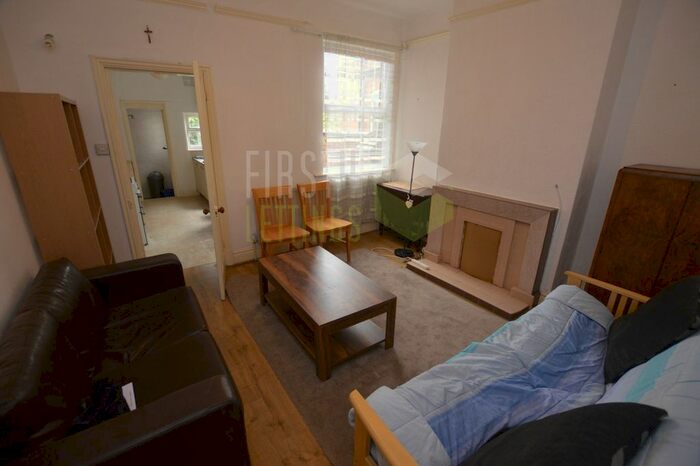 3 Bedroom Terraced House To Rent In Welford Road, Clarendon Park, LE2