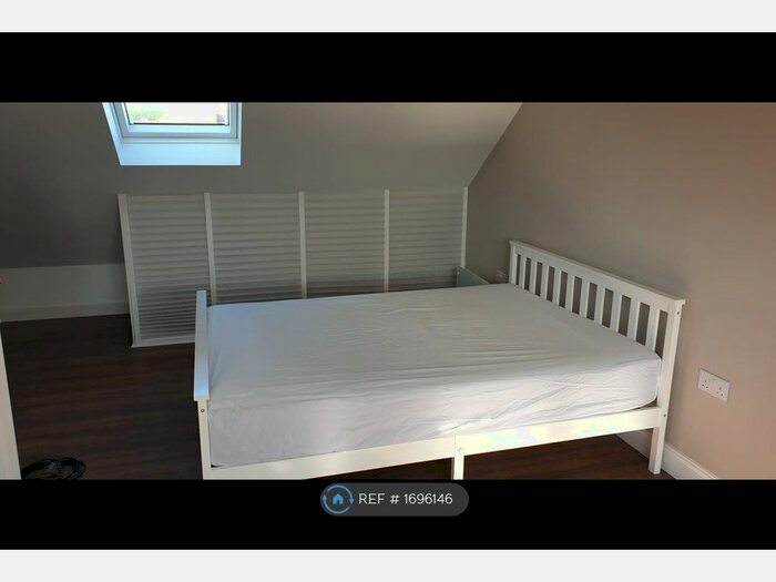 Studio To Rent In Hayes, Hayes, UB4