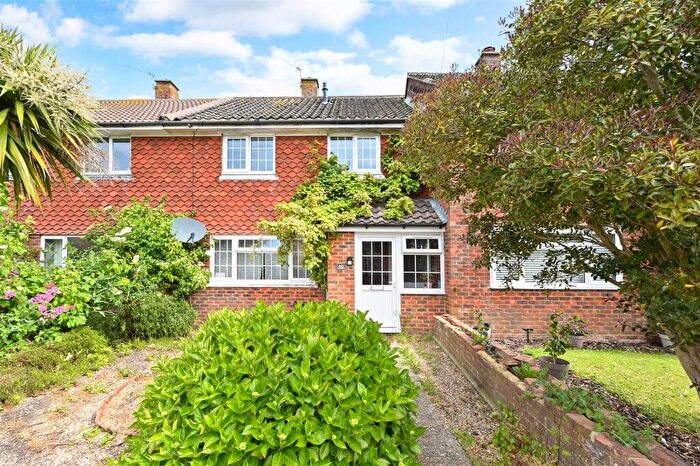 2 Bedroom House To Rent In Loveys Road, Yapton, BN18