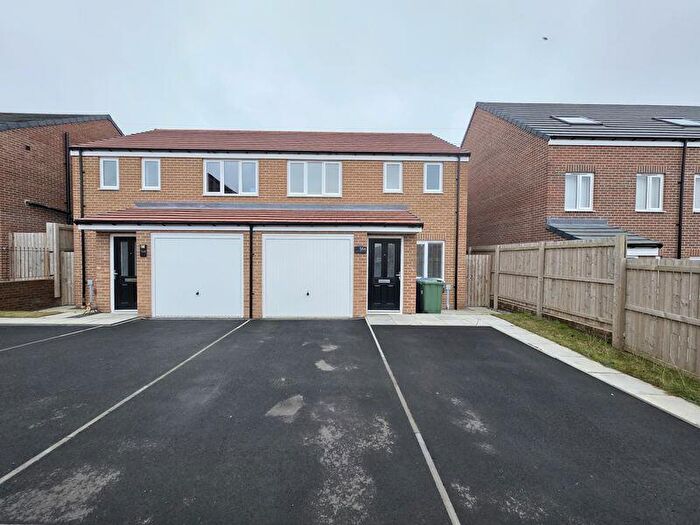 3 Bedroom Semi-Detached House For Sale In Littlestone Wynd, Cramlington, NE23