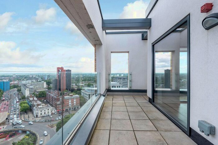 3 Bedroom Flat To Rent In Apartment, The Lansdowne, Hagley Road, Birmingham, B16