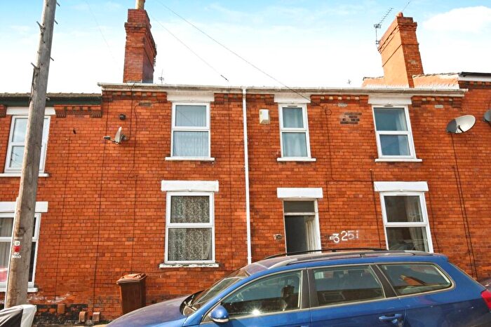 2 Bedroom Terraced House For Sale In Grafton Street, Lincoln, Lincolnshire, LN2
