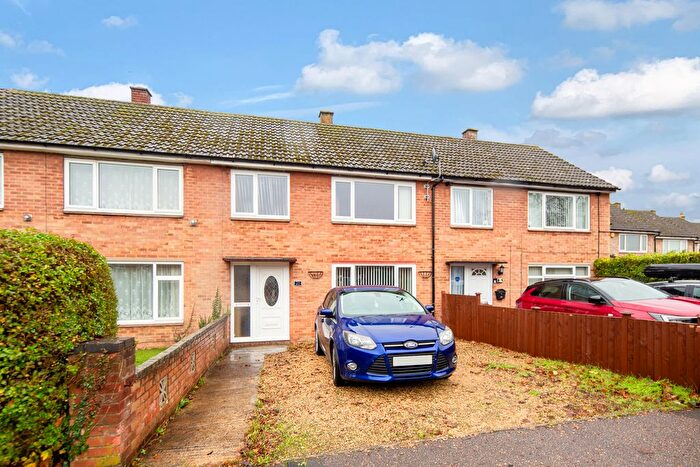 3 Bedroom Terraced House For Sale In Danes Road, Bicester, OX26