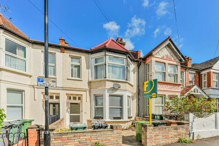 2 Bedroom Flat To Rent In Abbott's Park Road, , Leyton, London, E10