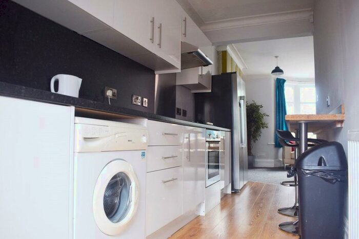 6 Bedroom Semi-Detached House To Rent In Wellington Road, Fallowfield, Manchester, Greater Manchester, M14