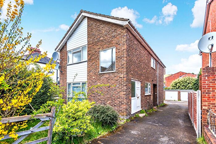 2 Bedroom Flat To Rent In Madrid Road, Guildford, GU2