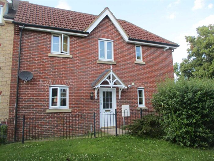1 Bedroom Flat To Rent In Falstaff Court, Calne, SN11