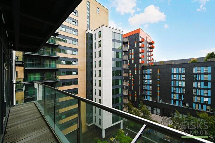 1 Bedroom Flat For Sale In Millharbour, London, E14