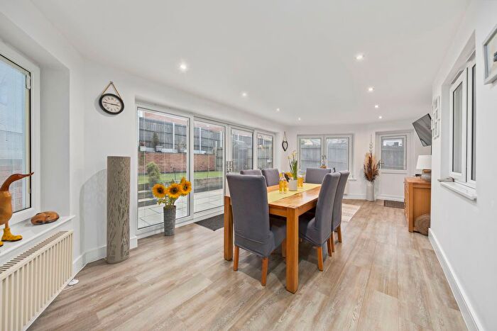 3 Bedroom Detached House For Sale In Farnsworth Lane, Clay Cross, Chesterfield, S45