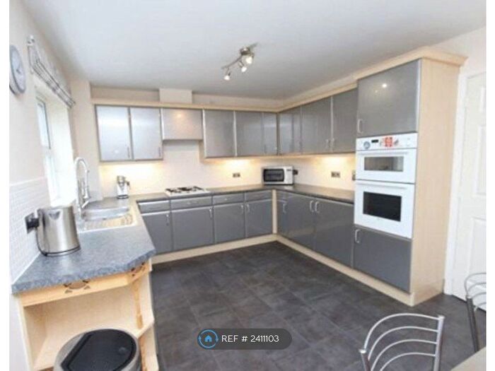 4 Bedroom Terraced House To Rent In Burns Close, Carshalton Beeches, SM5