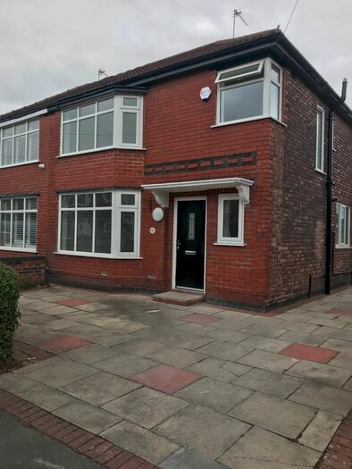 3 Bedroom Semi-Detached House To Rent In Mount Drive, Urmston, M41