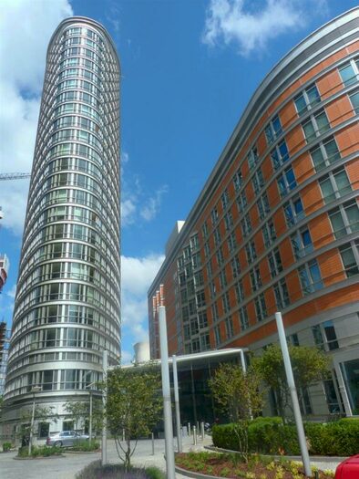 Studio To Rent In Ontario Tower, Fairmont Avenue, E14