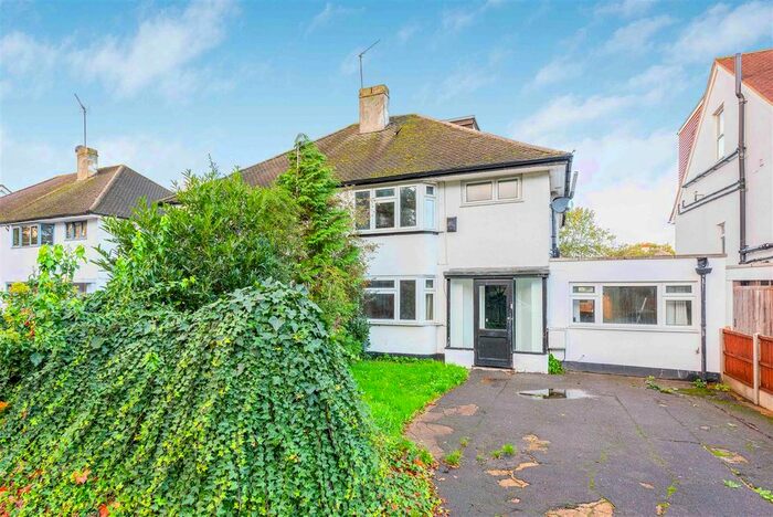 4 Bedroom Semi-Detached House To Rent In Staines Road, Twickenham, TW2
