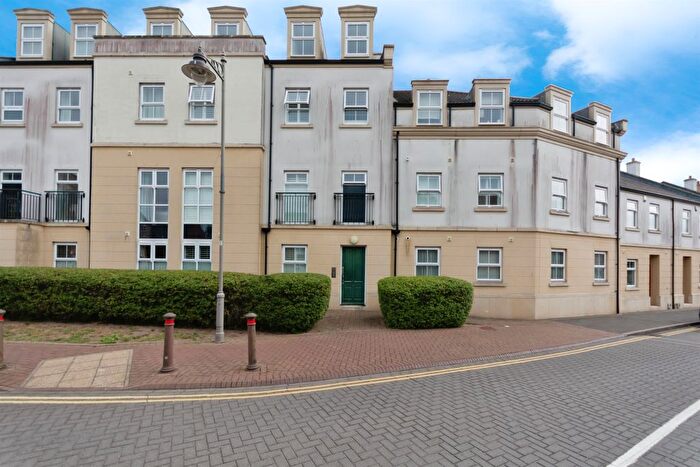 2 Bedroom Flat For Sale In Rumbush Lane, Shirley, Solihull, B90