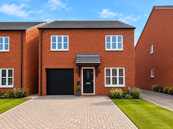 3 Bedroom Detached House For Sale In Paintin Road, Banbury, Oxfordshire, OX16