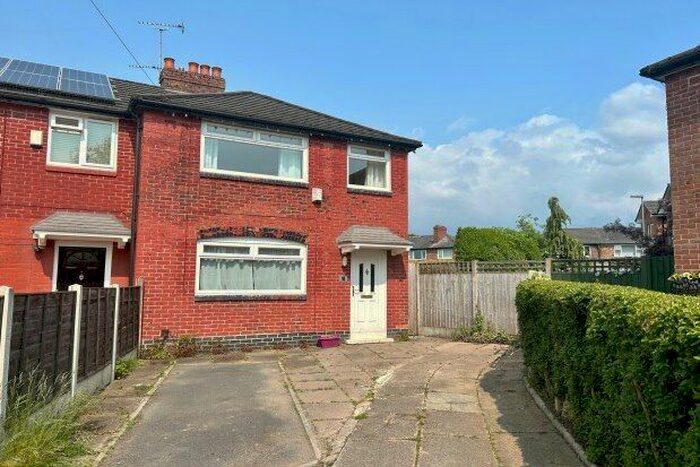 3 Bedroom Property To Rent In Oldcastle Avenue, Manchester, M20
