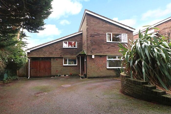 5 Bedroom Link Detached House For Sale In Bursledon Heights, Bursledon, SO31