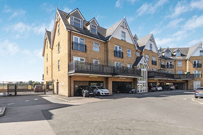 2 Bedroom Flat To Rent In Tanners Close, Crayford, DA1