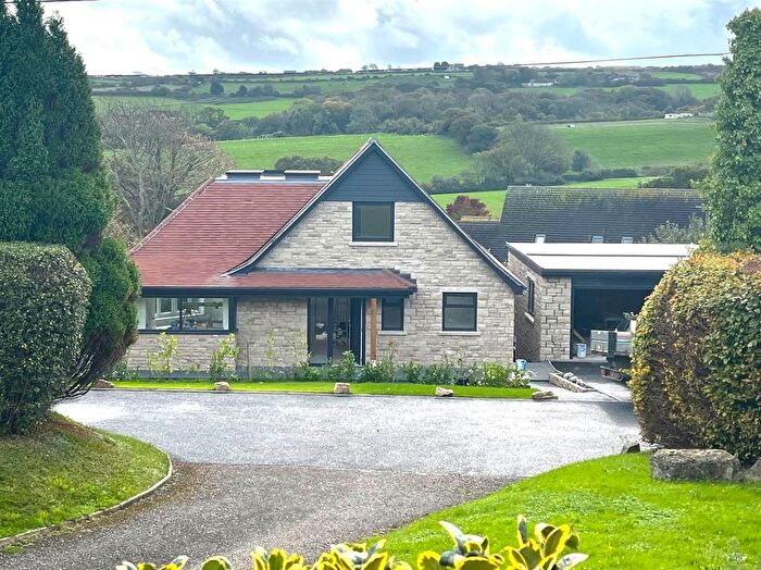 4 Bedroom Detached House For Sale In South Instow, Harmans Cross, BH19