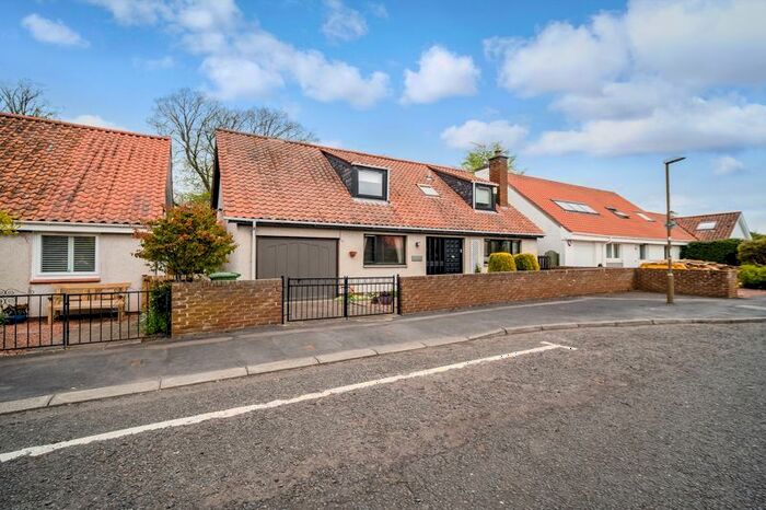 3 Bedroom Detached Bungalow For Sale In The Glebe, Pencaitland, Tranent, EH34