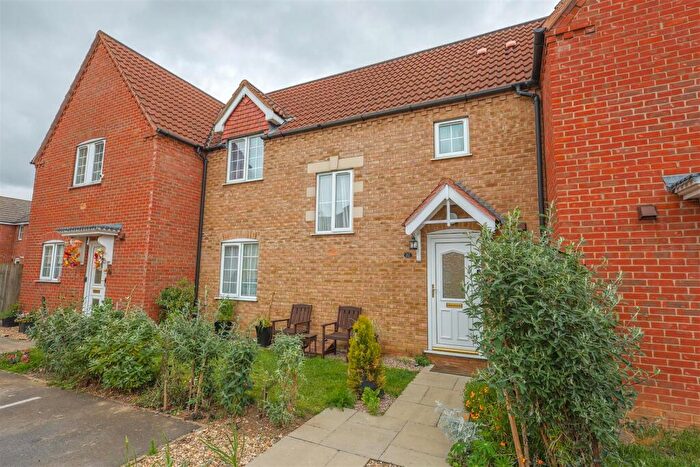 3 Bedroom Terraced House For Sale In Westside, Spalding, Lincolnshire, PE11