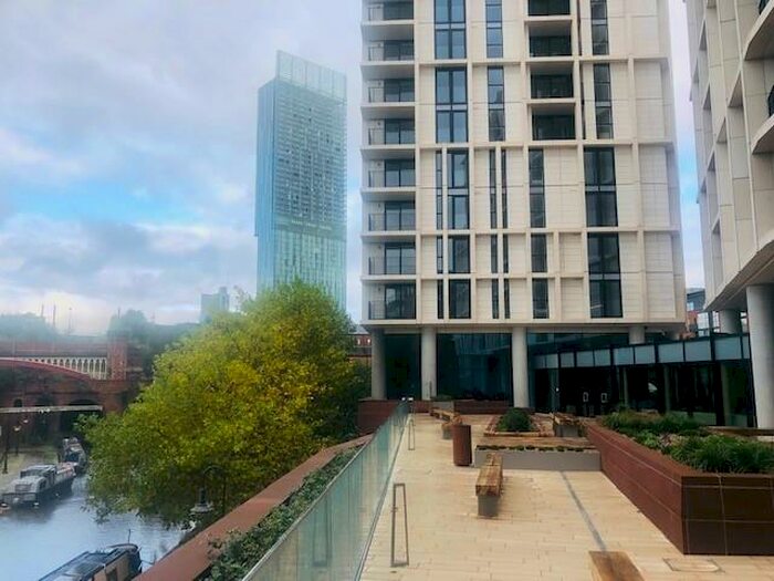 2 Bedroom Apartment To Rent In Deansgate, Manchester, M15