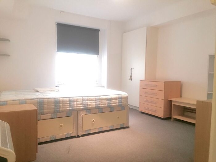 1 Bedroom Flat To Rent In Leinster Gardens, London, W2