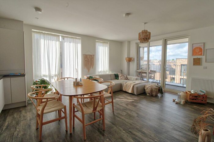 2 Bedroom Flat For Sale In Flat, Aphrodite Court, Barnet, EN5