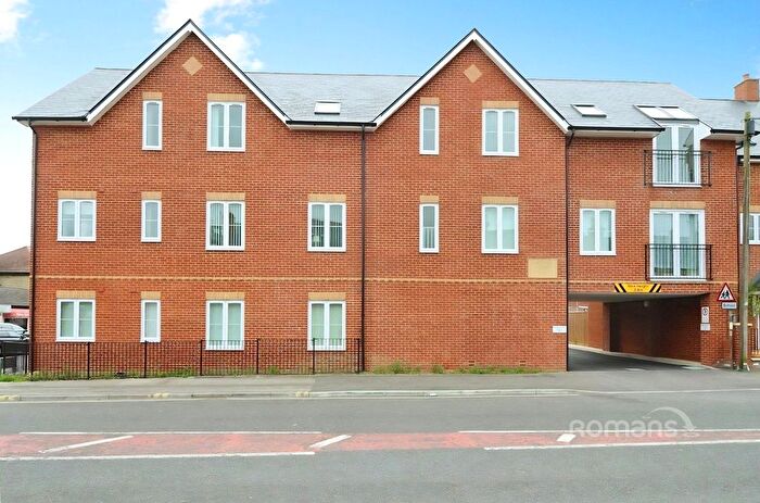 2 Bedroom Flat To Rent In Ilmdeen Court, Queens Road, Farnborough, GU14