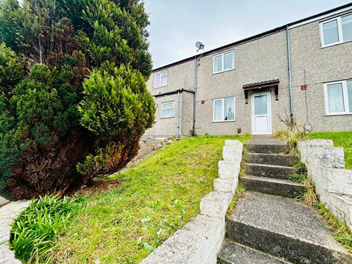 2 Bedroom Property To Rent In Babis Farm Row, Saltash, PL12
