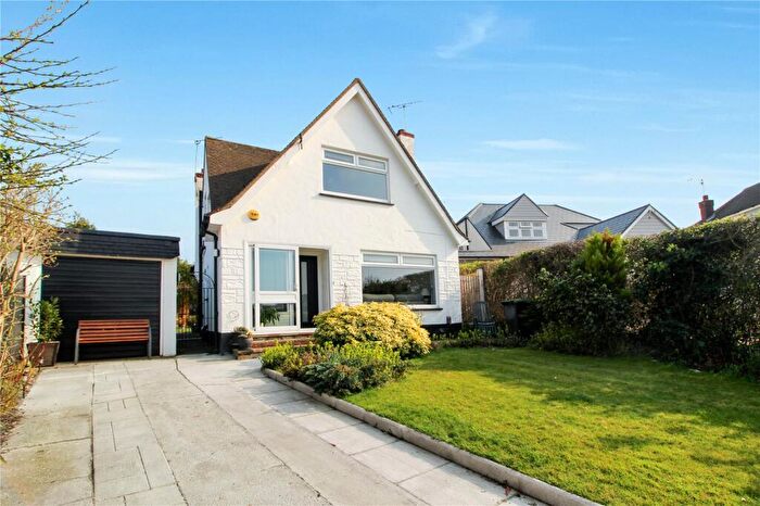 3 Bedroom Detached House For Sale In Treelawn Gardens, Leigh-on-Sea, Essex, SS9