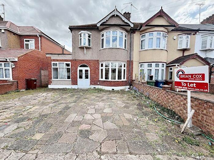 4 Bedroom Semi Detached House To Rent In Blenheim Road, Harrow, HA2