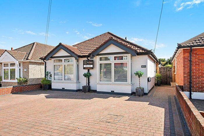 3 Bedroom Detached Bungalow For Sale In Central Road, Drayton, PO6
