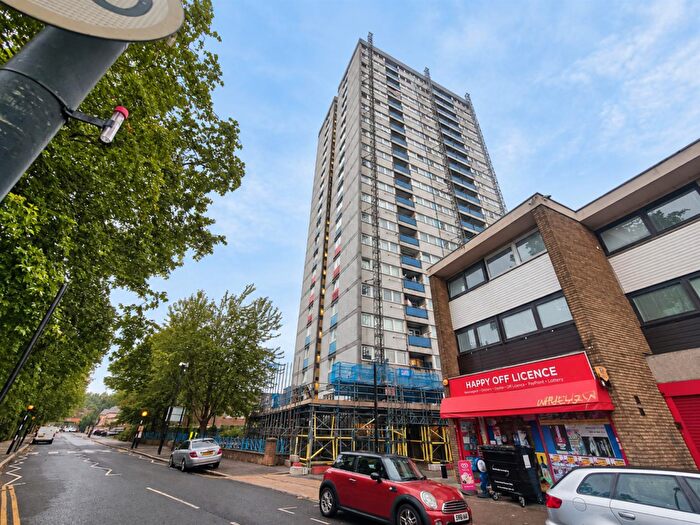 2 Bedroom Flat To Rent In Abbey Lane, Stratford, London, E15