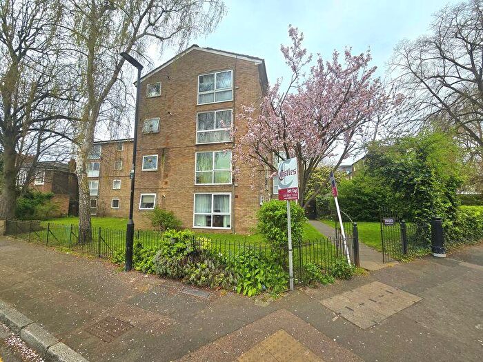 2 Bedroom Flat For Sale In Talbot Road, South Tottenham, N15