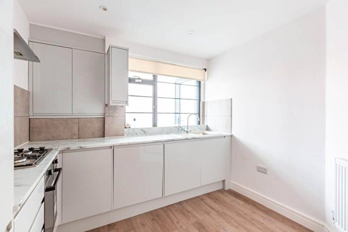 2 Bedroom Flat To Rent In Gladstone House, , Wood Green, London, N22