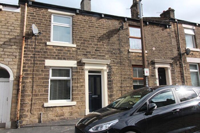 2 Bedroom Terraced House To Rent In Fitzalan Street, Glossop, Derbyshire, SK13
