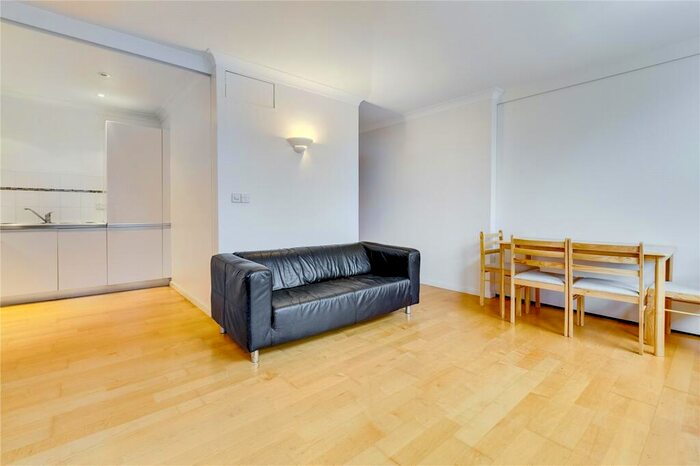 2 Bedroom Apartment To Rent In The Hub Buildings, Harberson Road, Balham, London, SW12