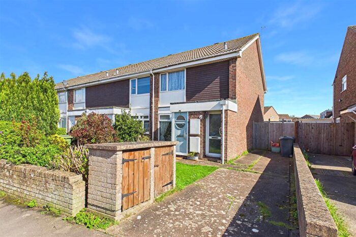 1 Bedroom Flat For Sale In Yeolands Drive Area Close To Marshalls Field, BS21