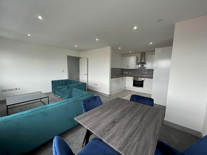 2 Bedroom Flat To Rent In Grosvenor House, Union Street, Wakefield, WF1