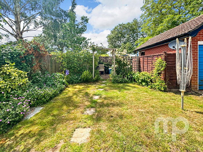 3 Bedroom Semi-Detached House For Sale In Chapel Road, Morley St Botolph, NR18