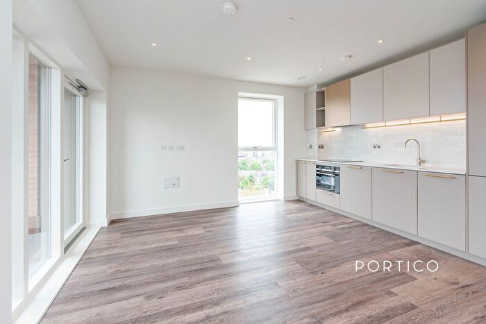 1 Bedroom Flat To Rent In Mary Nuener Road, N8