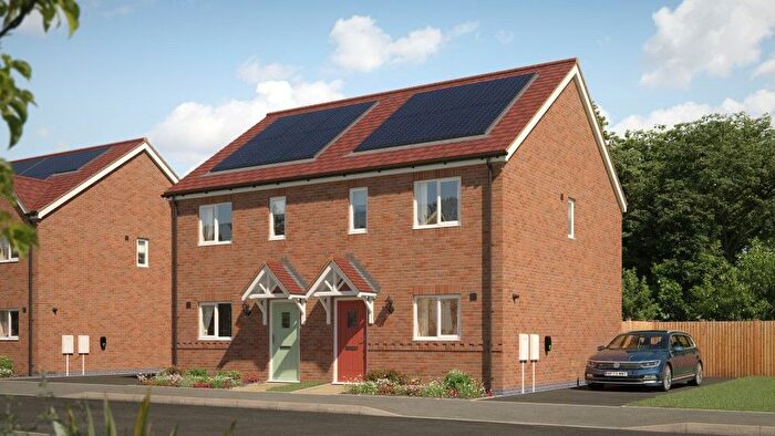 2 Bedroom Semi Detached House For Sale In Oakleigh Heath, Hallow, WR2