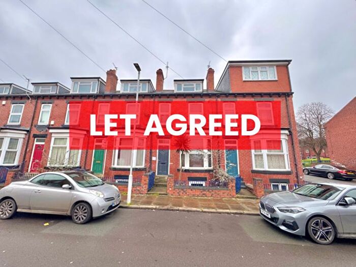 4 Bedroom Flat To Rent In Burley Lodge Road, Leeds, LS6